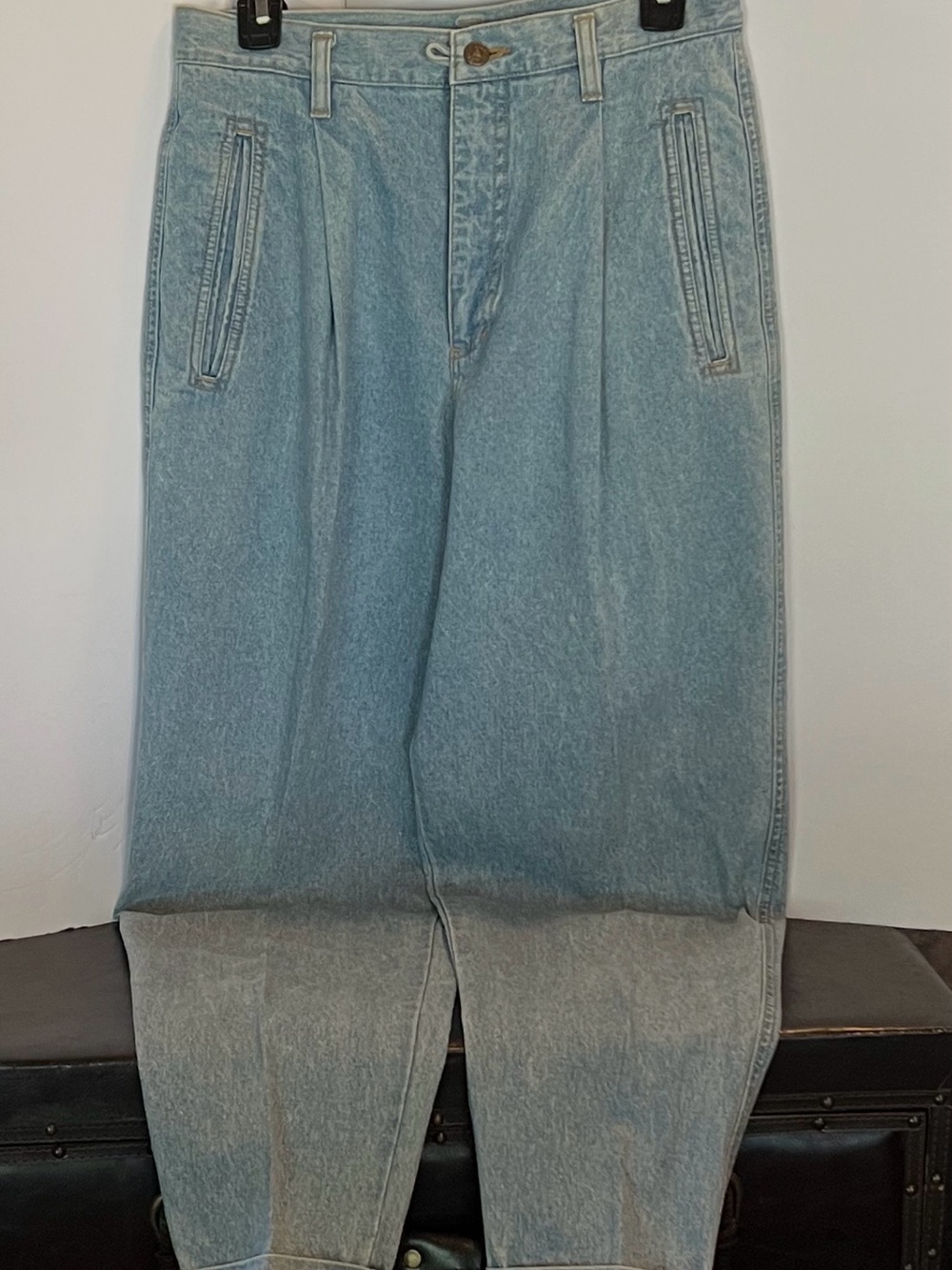 Vintage Relaxed Light Blue Women's Jeans — Casual High-Rise Fit